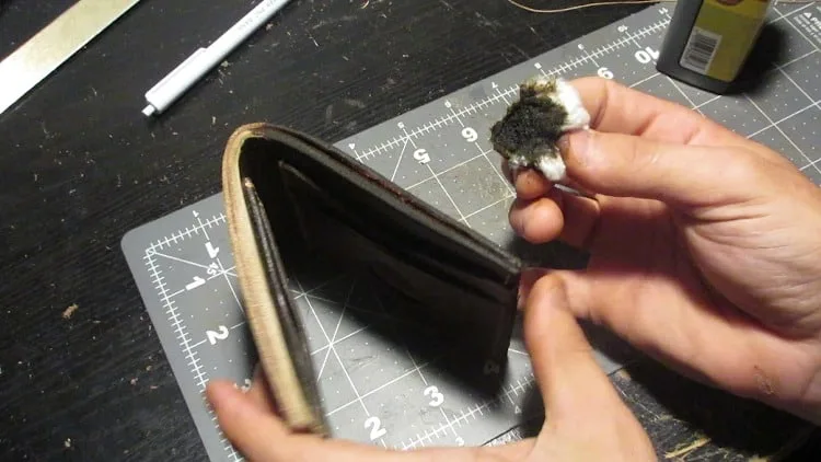 Dyeing Edge Of Wallet
