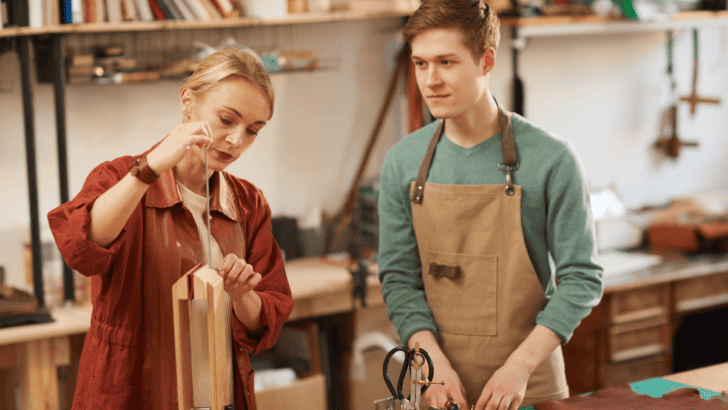 Guide to Leathercraft
